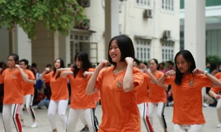 Ngày hội Flashmob náo nhiệt đa sắc màu của học sinh Chuyên Sư phạm