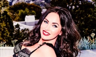 Megan Fox tái xuất rực lửa sau 7 tháng sinh con