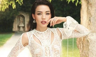 Thư Kỳ táo bạo khoe dáng với đầm ren xuyên thấu