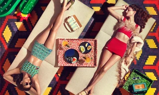 Dàn ‘chân dài’ thả dáng đón tiệc hè sôi động