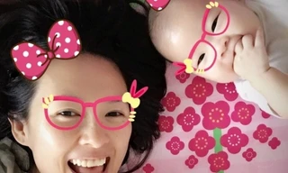 Chương Tử Di hạnh phúc khoe ảnh con gái yêu