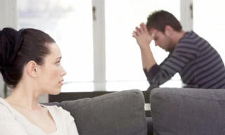 Bế tắc với cuộc sống gia đình khi kết hôn sớm