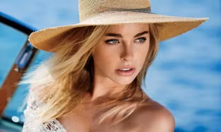 Say đắm sắc vóc tuyệt đẹp của ‘nàng thơ’ Elizabeth Turner