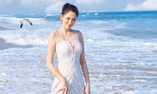 Mỹ nhân ‘Tiếu ngạo giang hồ’ tận hưởng những ngày hè rực nắng