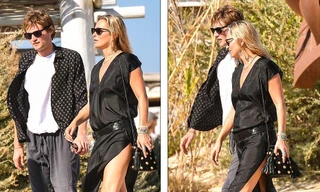 Kate Moss phát tướng, bụng mỡ khi đi nghỉ cùng bạn trai kém 13 tuổi