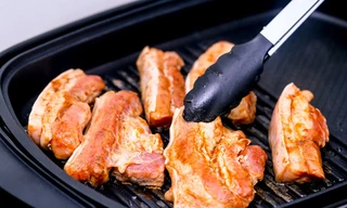 6 loại thực phẩm không bao giờ nên ăn tái hoặc sống 