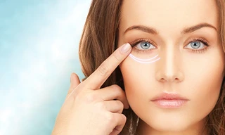 Bí quyết che giấu đôi mắt mệt mỏi