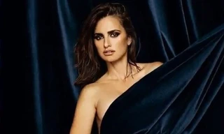 Cô đào Penelope Cruz U50 vẫn nóng bỏng gợi tình