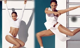 Jennifer Lopez 50 tuổi nóng bỏng ngỡ ngàng