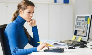 Phụ nữ ngồi nhiều dễ ung thư vú