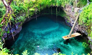 Thử cảm giác mạnh ở hồ bơi tự nhiên đẹp nhất thế giới