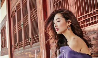  Chạm ngõ điện ảnh từ khi 11 tuổi với vai phụ trong phim “Nấc thang lên thiên đường”, đến nay Park Shin Hye từ hình tượng “em gái quốc dân” đã trở thành “nữ hoàng màn ảnh” mới xứ kim chi. 