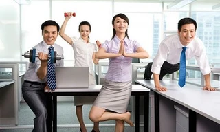 Đau lưng - chứng bệnh khiến giới văn phòng khốn khổ