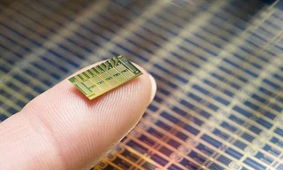  Ngừa thai bằng... chip máy tính