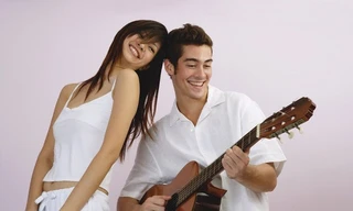 Gai mắt vì vợ lẳng lơ