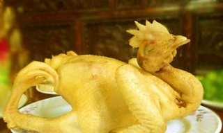 Cách chọn, luộc gà Tết ngon và đẹp mắt