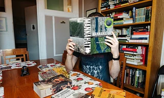 Người trẻ sống khắc khổ để về hưu sớm