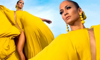 Jennifer Lopez rực lửa với đầm xẻ ấn tượng