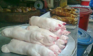 Móng giò trắng muốt nhờ hóa chất tẩy trắng