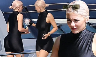 Em út nhà Kardashian mặc bó sát khoe đường cong hấp dẫn