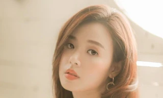 Hot girl Midu làm giảng viên, sinh viên thầm mến vì đẹp và trẻ trung