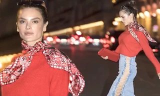 Thiên thần nội y Alessandra Ambrosio dạo phố với trang phục táo bạo