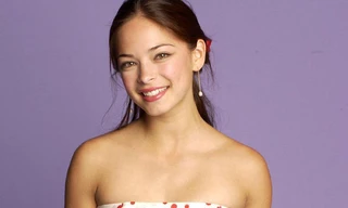 Nhan sắc kiều nữ lai vướng tin đồn liên quan giáo phái nô lệ tình dục