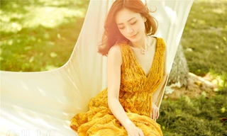 Gần 10 năm sau scandal ảnh nóng, Chung Hân Đồng giờ ra sao?