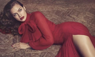 ‘Gái một con’ Irina Shayk nóng bỏng mặn mà sau sinh