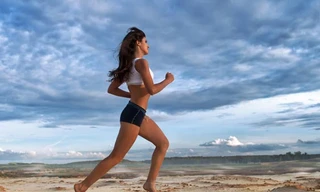 7 cách giúp bạn có đôi chân quyến rũ