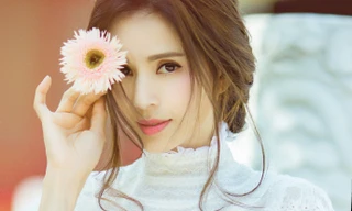 'Tiểu Long Nữ' Lý Nhược Đồng trẻ trung, đẹp tựa tiên nữ