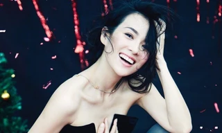 Chương Tử Di vai trần gợi cảm đầy quyến rũ