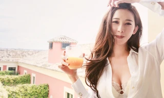 ‘Chân dài’ Lâm Chí Linh tung ảnh lịch gợi cảm ‘thiêu đốt’ ánh nhìn