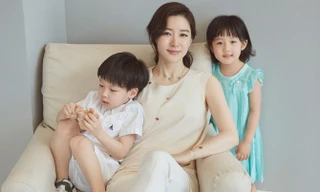 Nàng 'Dae Jang Geum’ khoe vẻ đẹp không tuổi