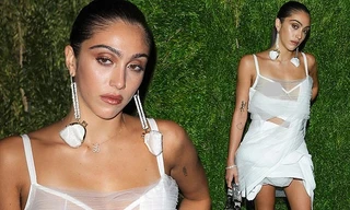 Con gái đôi mươi của ‘nữ hoàng nhạc pop’ Madonna lộ ngực táo bạo