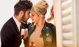 Mỹ nhân áo tắm Gigi Hadid say đắm bên bạn trai