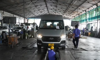 Đăng kiểm trong tháng 4 ở TPHCM tiếp tục căng thẳng