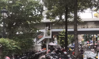 5 khu vực thu phí lòng đường vỉa hè ở TPHCM, cao nhất là 350.000 đồng/m2/tháng 