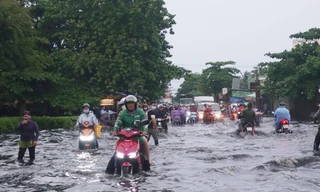 Vì sao TPHCM cứ mưa lớn là ngập?