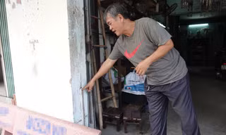 Nơi nền nhà cao hơn mặt đường cả mét, nhưng người dân vẫn phải... chạy ngập