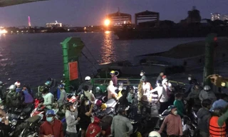 Sở GTVT TPHCM lên tiếng sau vụ sà lan đâm vào phà Cát Lái 