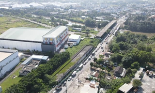 Cận cảnh cầu gần 700 tỷ ở khu Đông TPHCM được tái khởi động sau nhiều năm bị ‘treo’