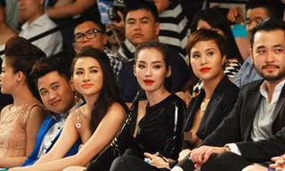 Phương Mai xin lỗi vì để lộ ngực khi xem thời trang
