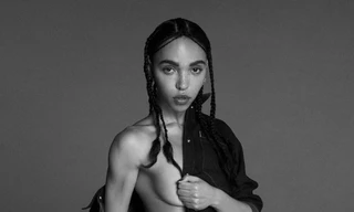 Bức ảnh quảng cáo bị cấm vì người mẫu mặc hở quá nhiều