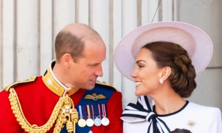 Chuyên gia ngôn ngữ cơ thể nói về khoảnh khắc William và Kate nhìn nhau say đắm