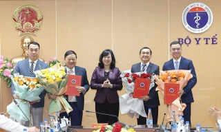 Bản tin 8H: Trao quyết định bổ nhiệm Chủ tịch Hội đồng y khoa Quốc gia
