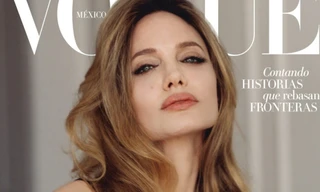 Bức ảnh gây tranh cãi của Angelina Jolie