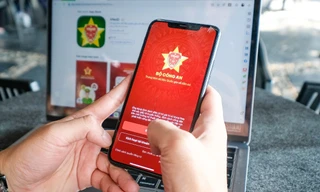 Bản tin 8H: Người đầu tiên đăng ký xe thành công trên VNeID