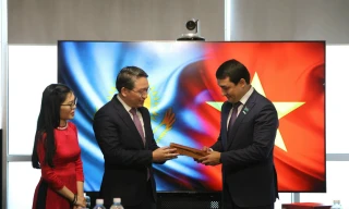 Xứ Trầm Hương thúc đẩy giao thương với đất nước của con đường tơ lụa