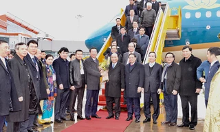 Thủ tướng Nguyễn Xuân Phúc, Trưởng ban Tổ chức Trung ương Phạm Minh Chính cùng các lãnh đạo Đảng, Nhà nước dự lễ khai trương sân bay Vân Đồn.